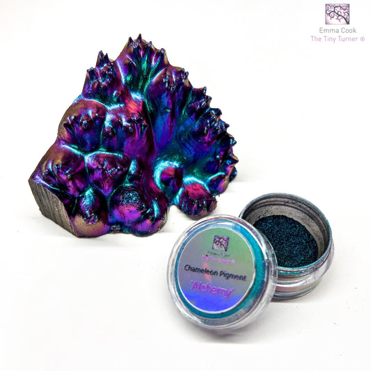 Tiny Turner Chameleon Mica Pigment Single 0.5g Pot 'Alchemy'