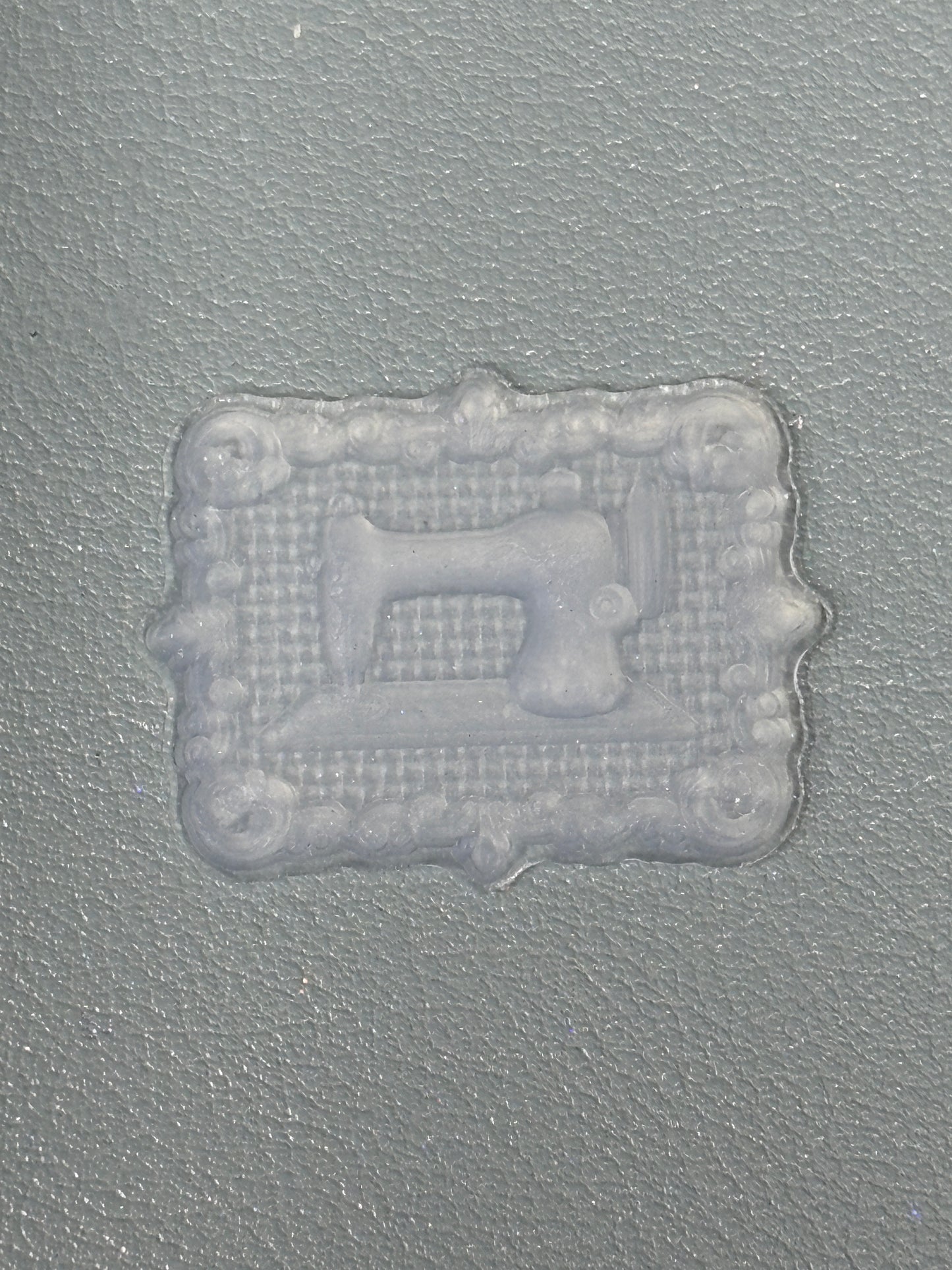 Sewing Machine with Border