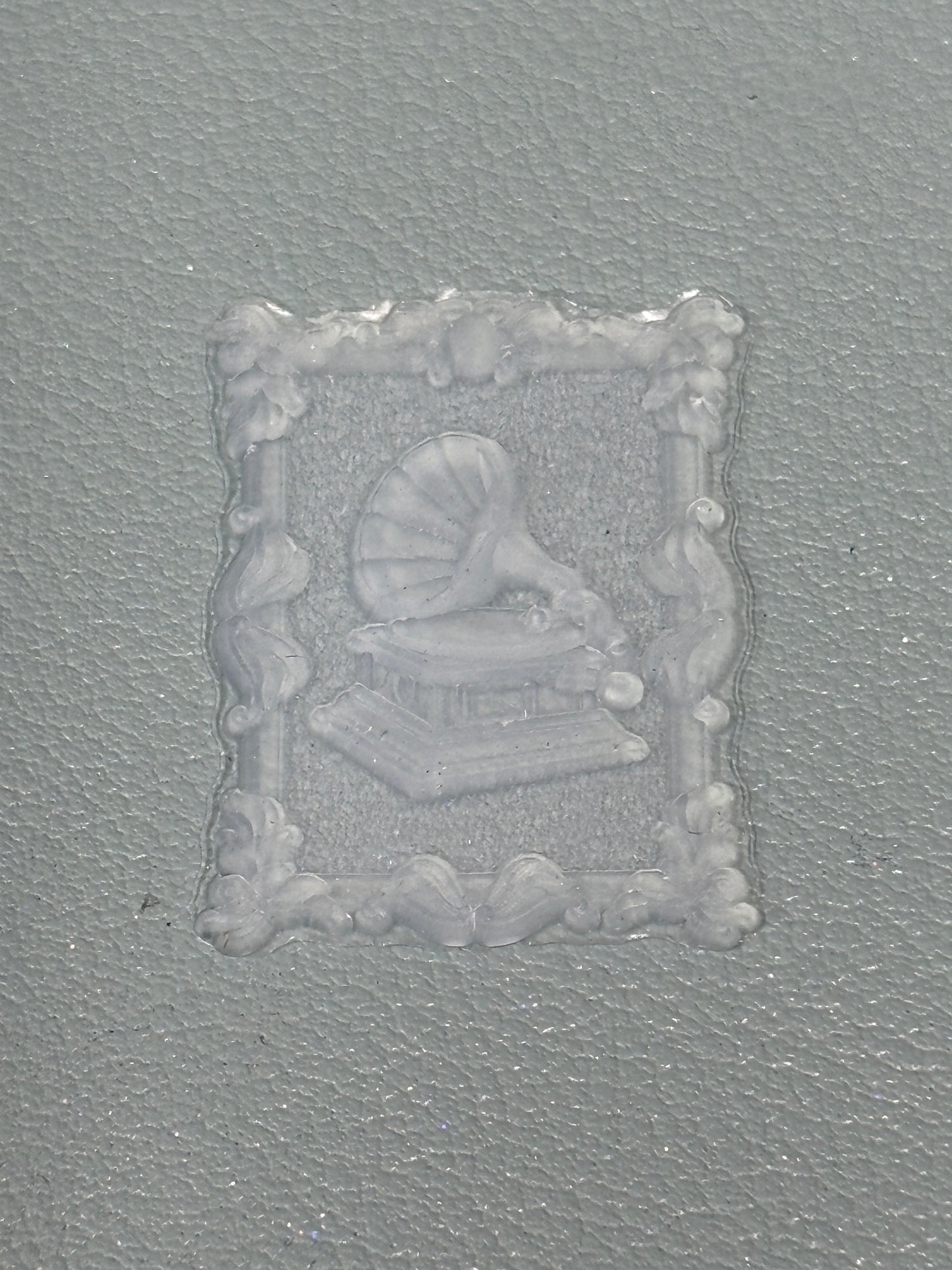 Gramophone with Border