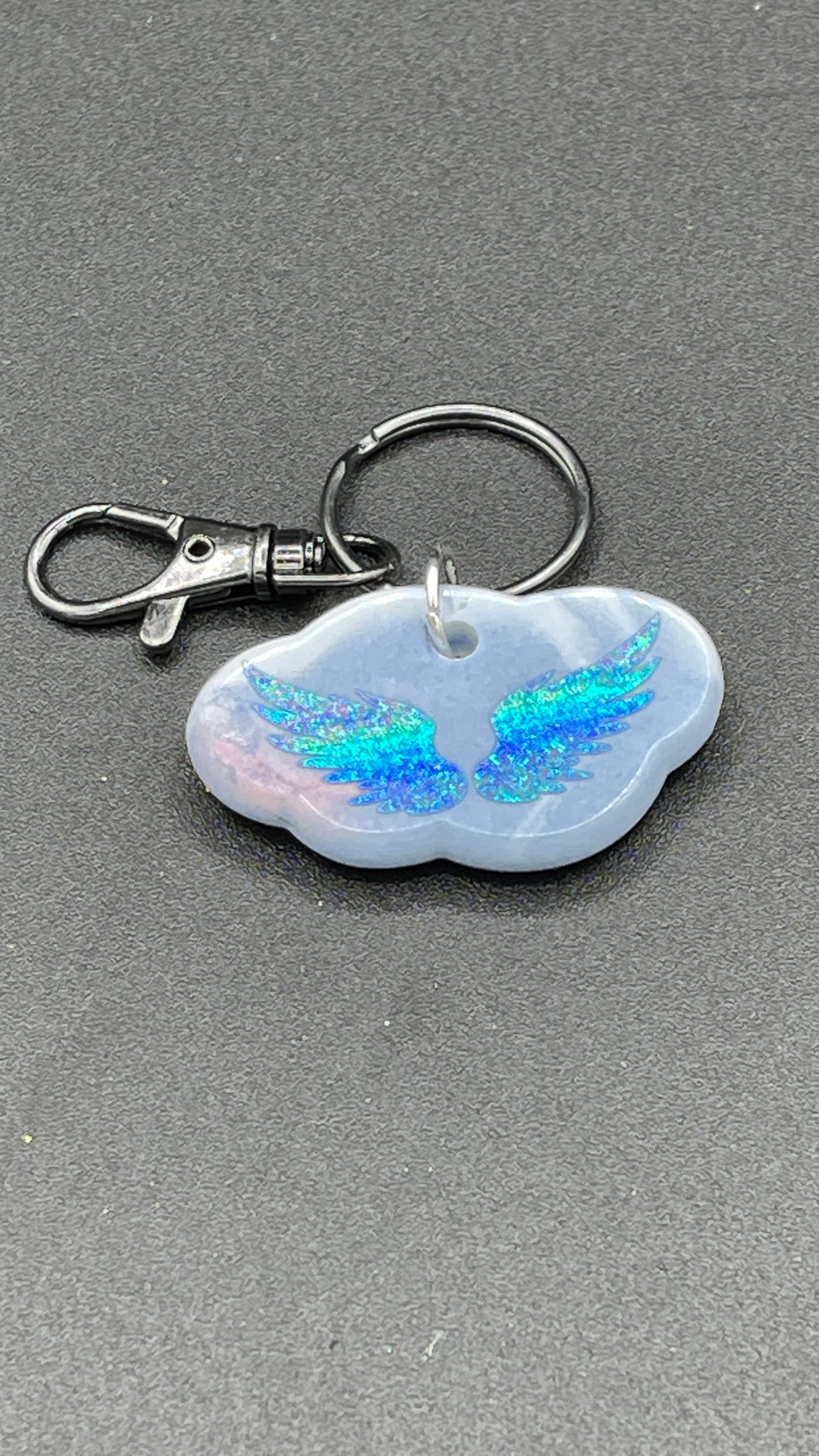 Holographic keyrings